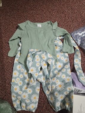 Green Ribbed Baby Bodysuit with Daisy Romper Set